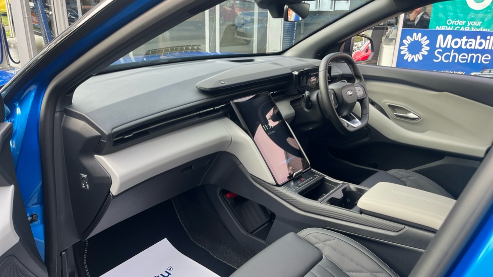 Ford Explorer 210kW Premium 79kWh 5dr Auto [Driver Assist Pack] Electric Estate - Image 9
