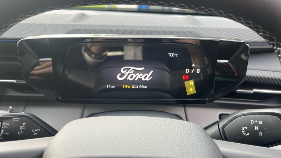 Ford Explorer 210kW Premium 79kWh 5dr Auto [Driver Assist Pack] Electric Estate - Image 18