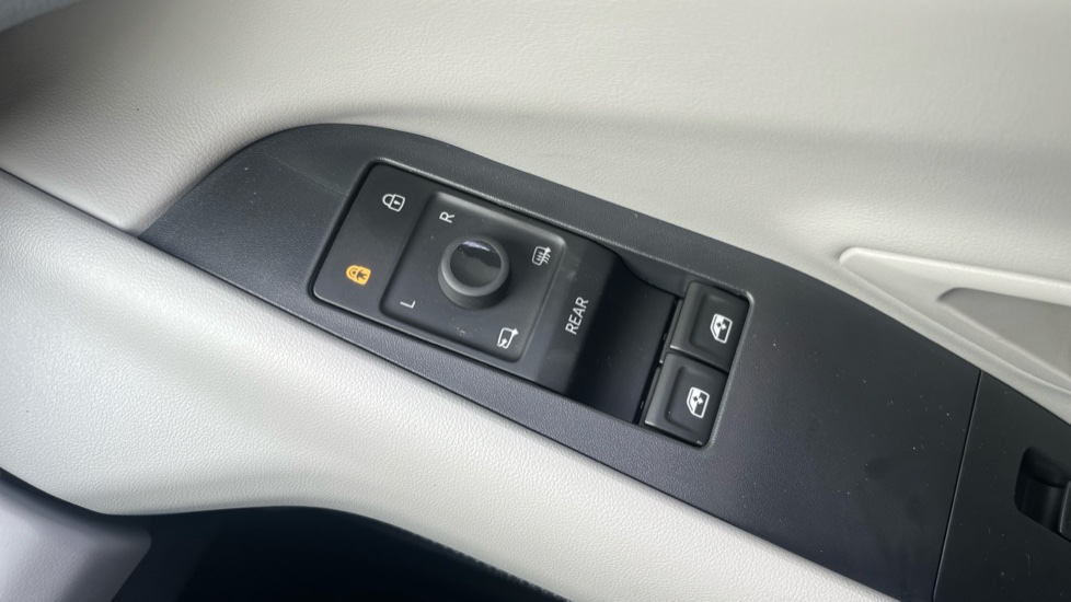 Ford Explorer 210kW Premium 79kWh 5dr Auto [Driver Assist Pack] Electric Estate - Image 21