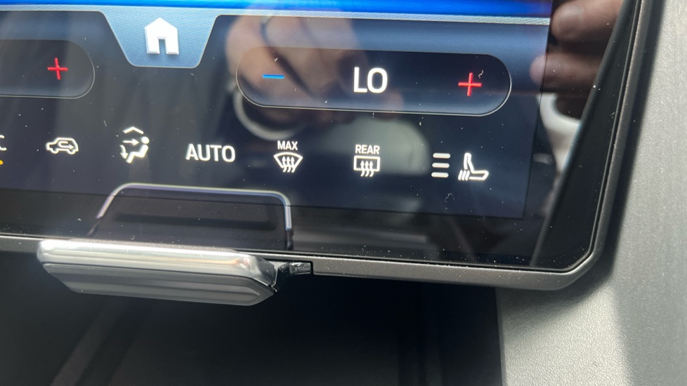 Ford Explorer 210kW Premium 79kWh 5dr Auto [Driver Assist Pack] Electric Estate - Image 28