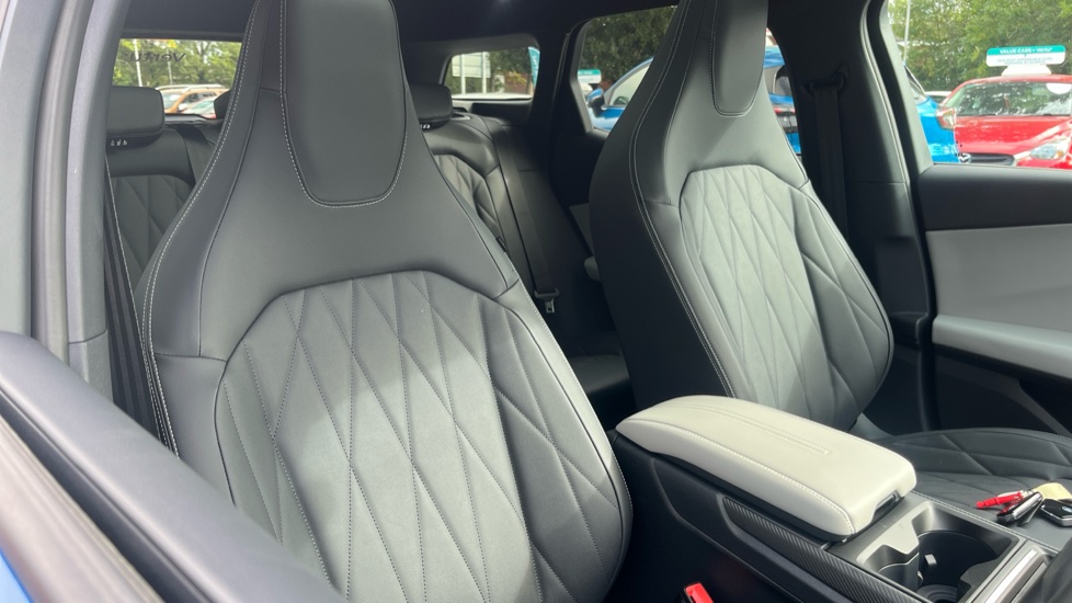 Ford Explorer 210kW Premium 79kWh 5dr Auto [Driver Assist Pack] Electric Estate - Image 34