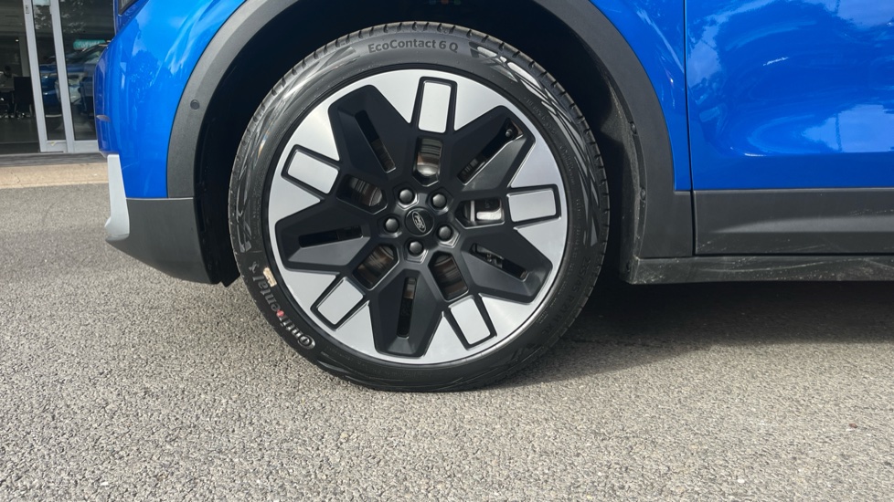 Ford Explorer 210kW Premium 79kWh 5dr Auto [Driver Assist Pack] Electric Estate - Image 38