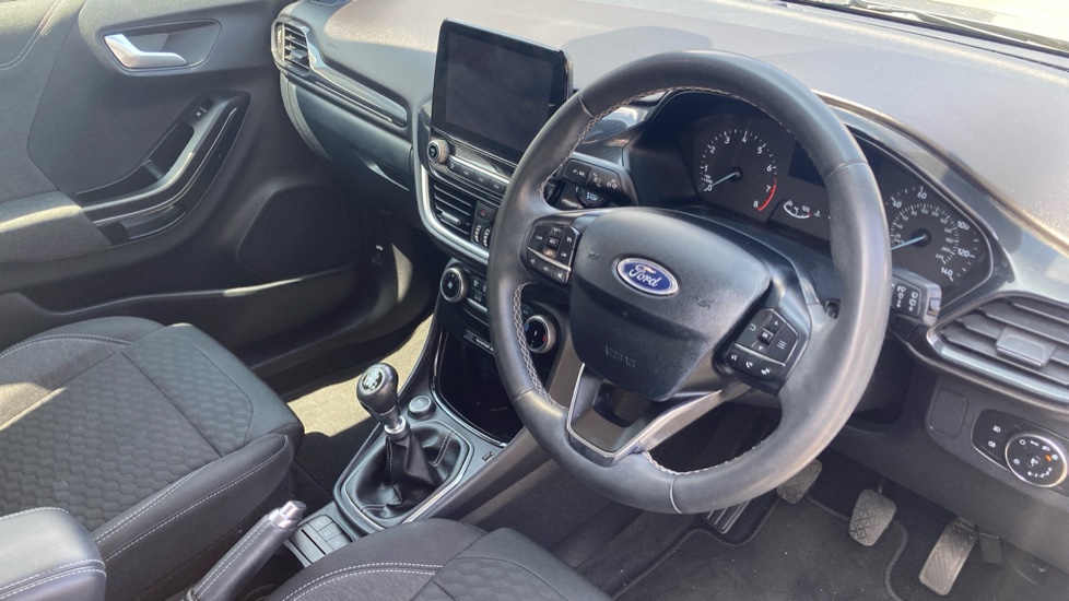 Ford Puma 1.0 EcoBoost Hybrid mHEV Titanium 5dr Petrol Hatchback - Image 11
