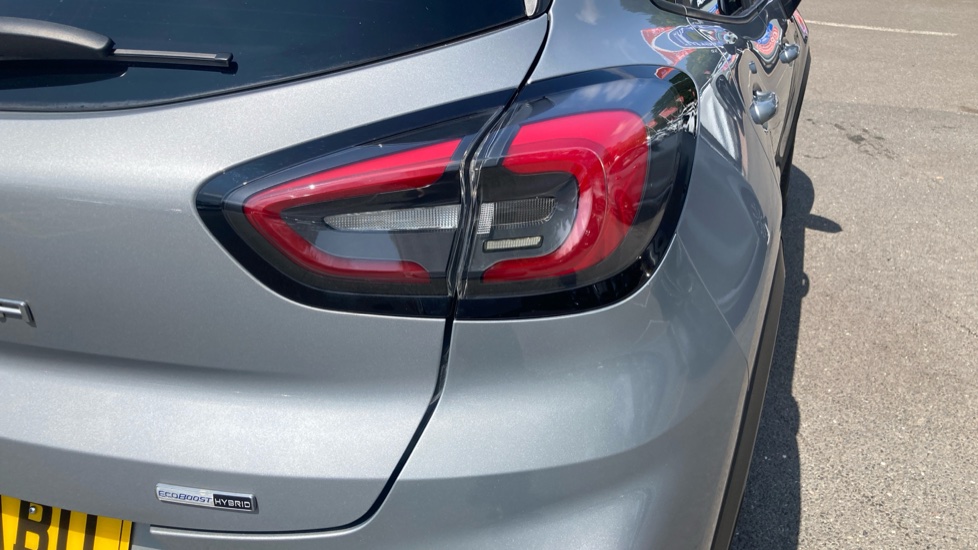 Ford Puma 1.0 EcoBoost Hybrid mHEV Titanium 5dr Petrol Hatchback - Image 38
