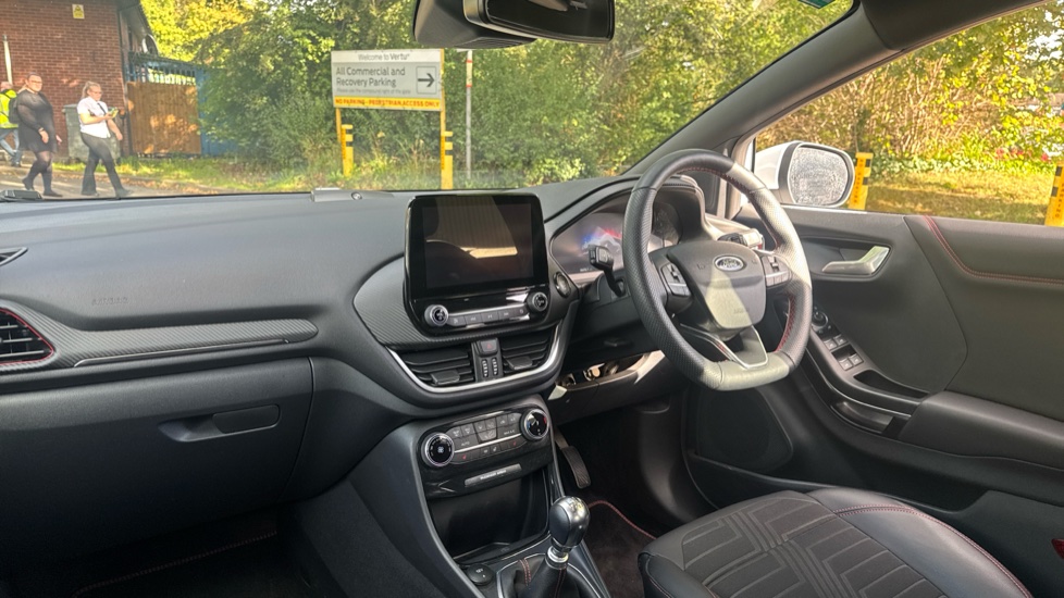 Ford Puma 1.0 EcoBoost Hybrid mHEV ST-Line X 5dr Petrol Hatchback - Image 9