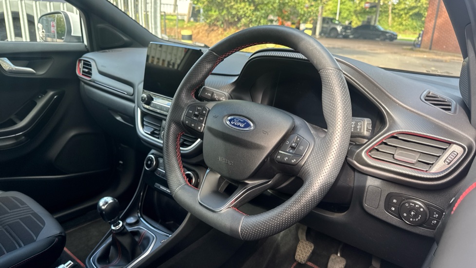 Ford Puma 1.0 EcoBoost Hybrid mHEV ST-Line X 5dr Petrol Hatchback - Image 11