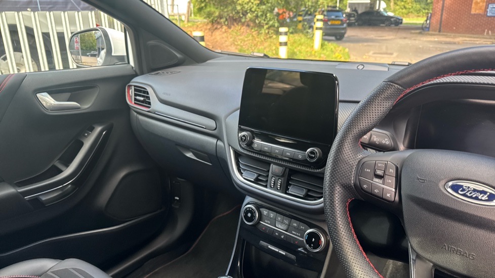 Ford Puma 1.0 EcoBoost Hybrid mHEV ST-Line X 5dr Petrol Hatchback - Image 14
