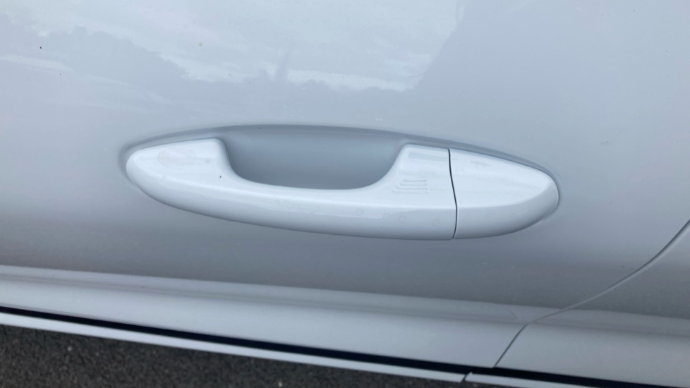 Ford Puma 1.0 EcoBoost Hybrid mHEV ST-Line X 5dr Petrol Hatchback - Image 28