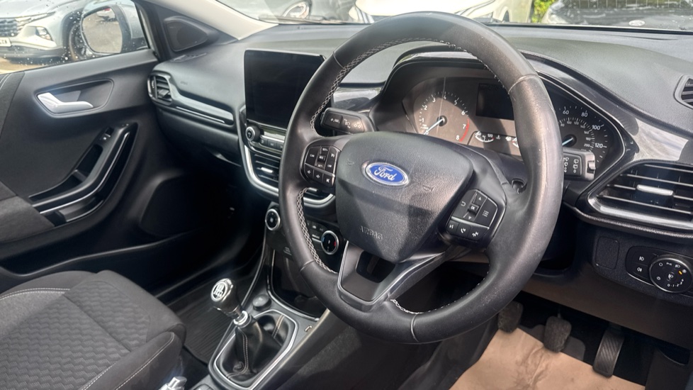Ford Puma 1.0 EcoBoost Hybrid mHEV Titanium 5dr Petrol Hatchback - Image 11