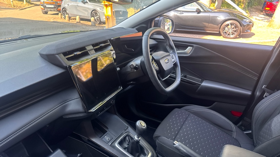 Ford Puma 1.0 EcoBoost Hybrid mHEV Titanium 5dr Petrol Hatchback - Image 9