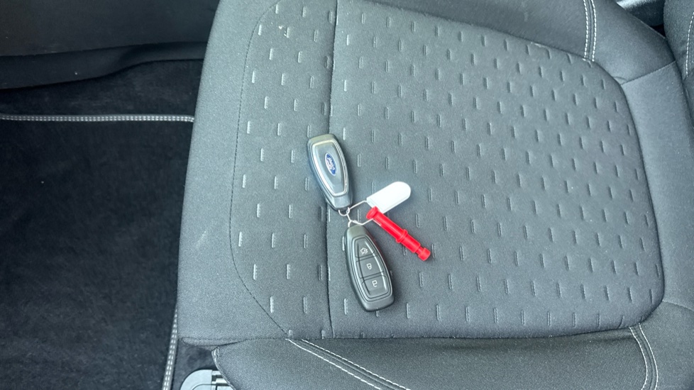 Ford Puma 1.0 EcoBoost Hybrid mHEV Titanium 5dr Petrol Hatchback - Image 20