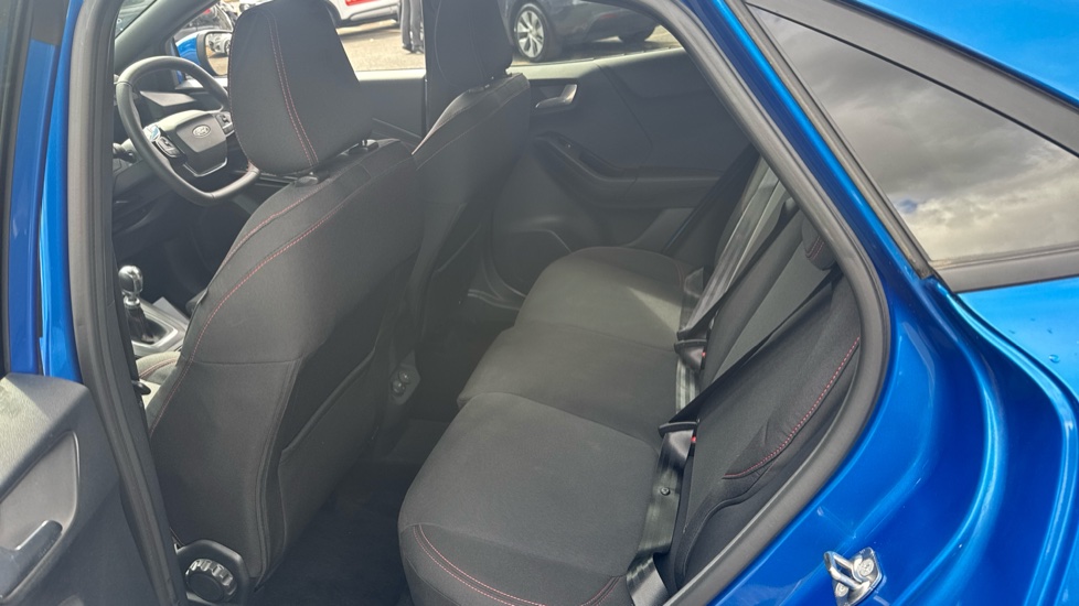 Ford Puma 1.0 EcoBoost Hybrid mHEV ST-Line 5dr Petrol Hatchback - Image 16
