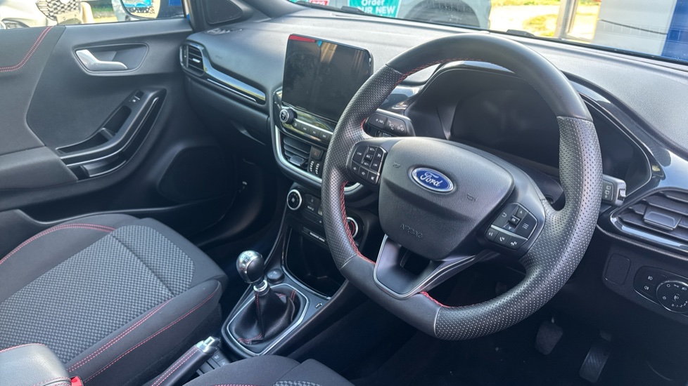 Ford Puma 1.0 EcoBoost Hybrid mHEV ST-Line 5dr Petrol Hatchback - Image 11