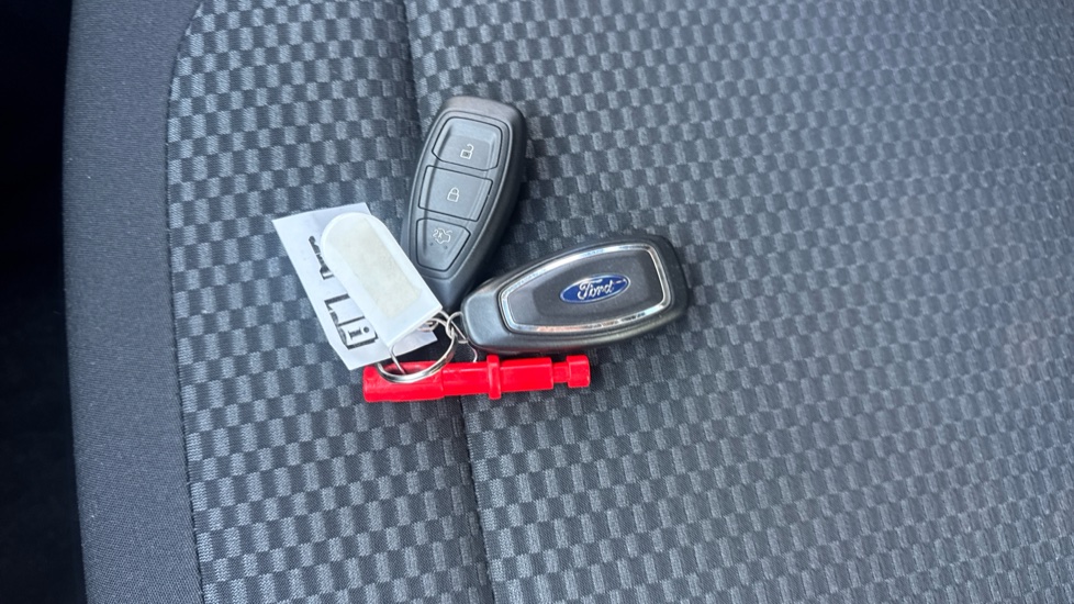 Ford Puma 1.0 EcoBoost Hybrid mHEV ST-Line 5dr Petrol Hatchback - Image 20