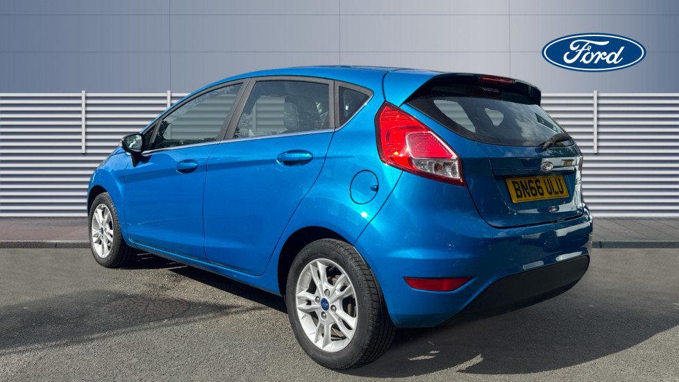 Ford Fiesta 1.25 82 Zetec 5dr Petrol Hatchback - Image 2
