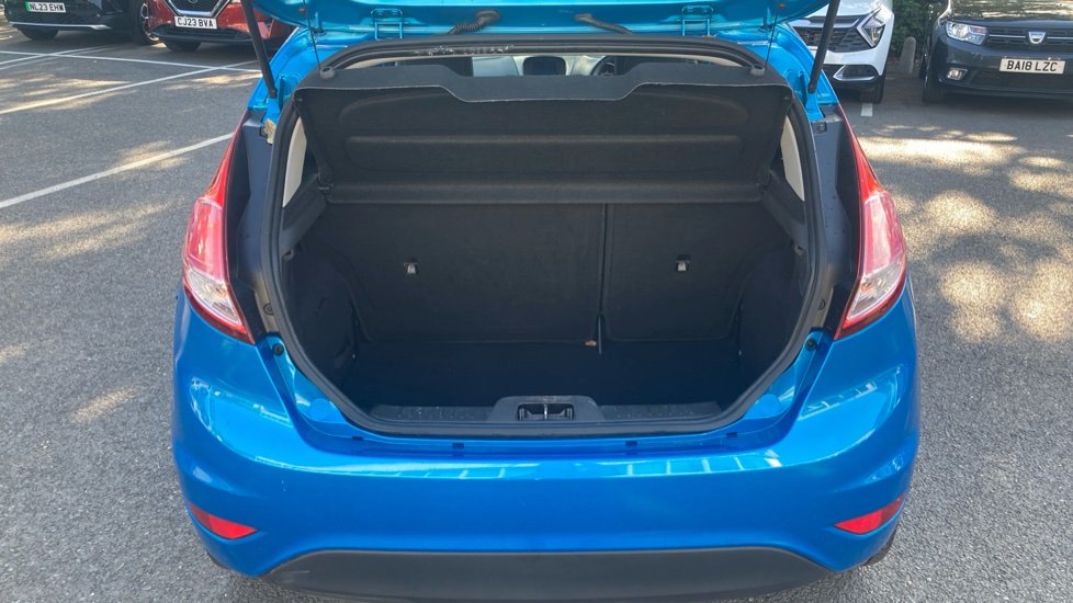 Ford Fiesta 1.25 82 Zetec 5dr Petrol Hatchback - Image 4
