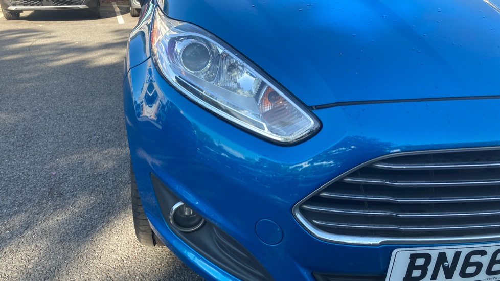Ford Fiesta 1.25 82 Zetec 5dr Petrol Hatchback - Image 27