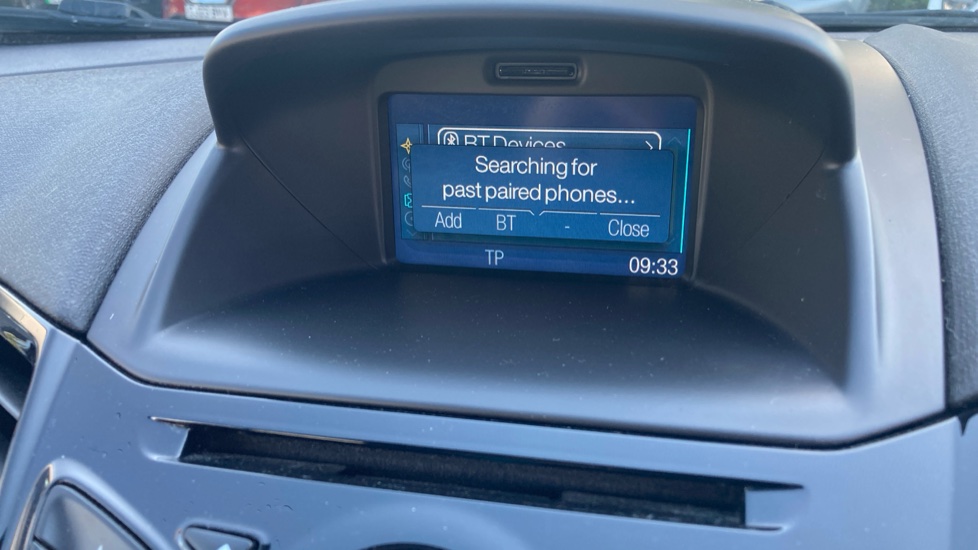 Ford Fiesta 1.25 82 Zetec 5dr Petrol Hatchback - Image 35