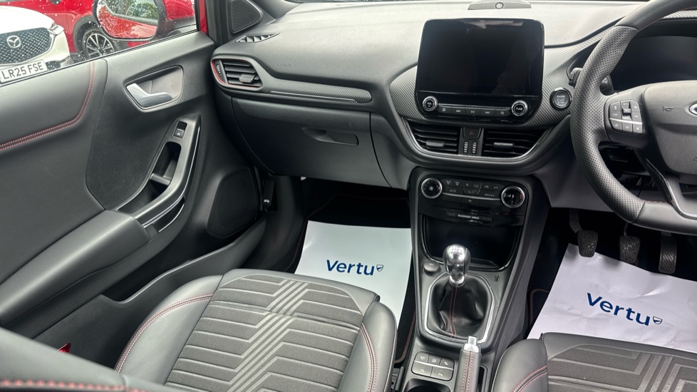 Ford Puma 1.0 EcoBoost Hybrid mHEV ST-Line X 5dr Petrol Hatchback - Image 14