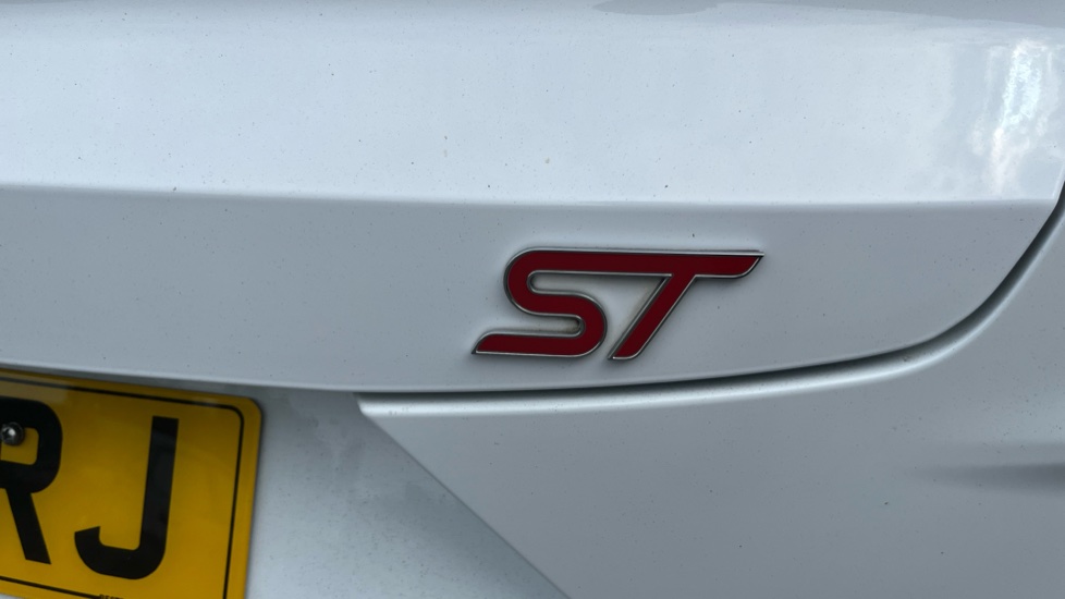 Ford Puma ST 1.5 EcoBoost ST 5dr Petrol Hatchback - Image 34