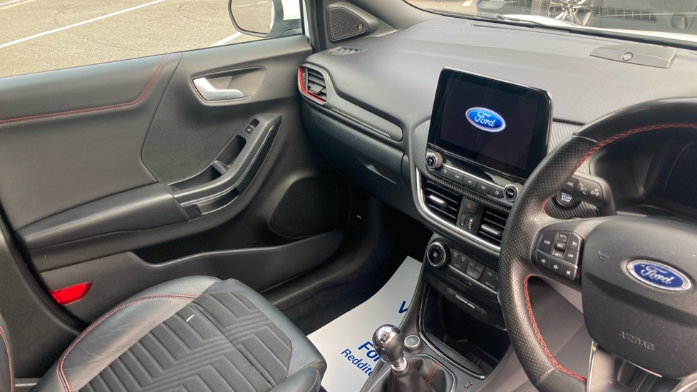 Ford Puma 1.0 EcoBoost Hybrid mHEV ST-Line X 5dr Petrol Hatchback - Image 14