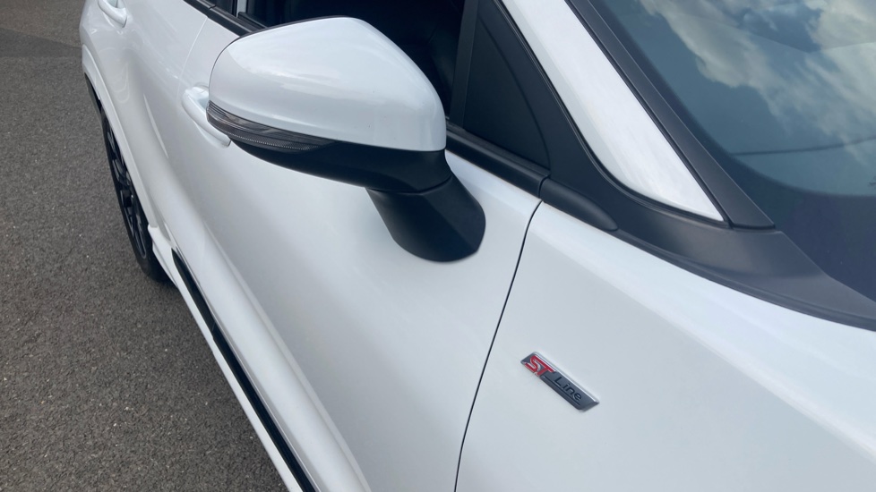 Ford Puma 1.0 EcoBoost Hybrid mHEV ST-Line X 5dr Petrol Hatchback - Image 27