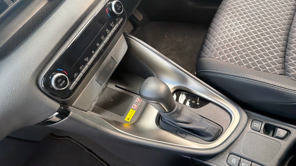 Mazda 2 Hybrid 1.5i Hybrid Homura 5dr CVT Hybrid Hatchback - Image 13