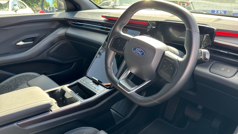 Ford Explorer 210kW Collection 79kWh 5dr Auto Electric Estate - Image 11