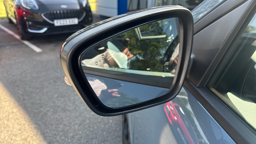 Ford Kuga 2.5 FHEV BlueCruise Edition 5dr CVT Hybrid Estate - Image 23