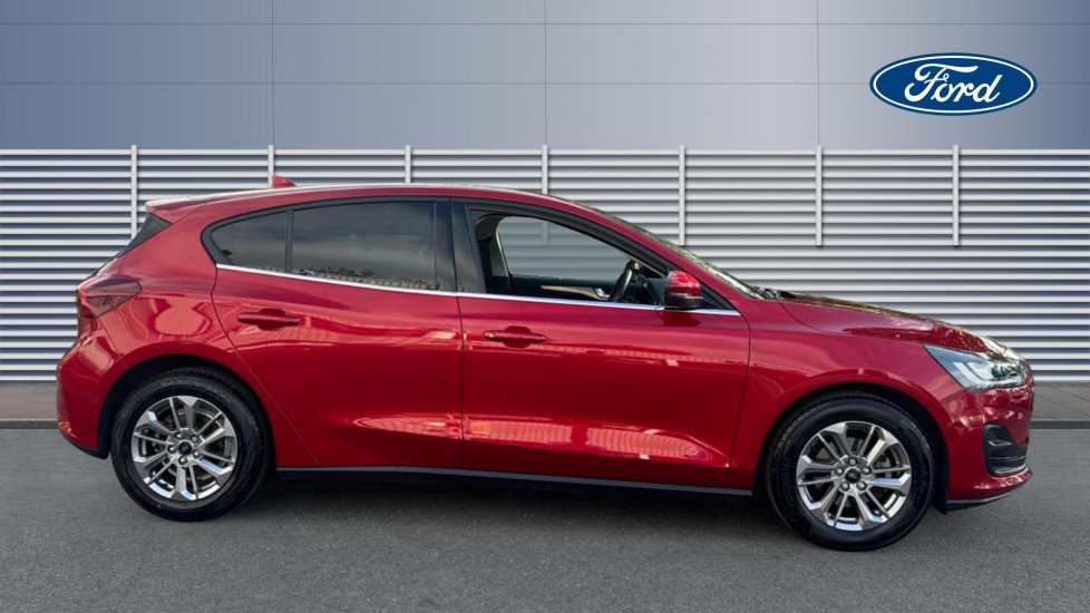 Ford Focus 1.0 EcoBoost Hybrid mHEV 155 Titanium 5dr Petrol Hatchback - Image 5