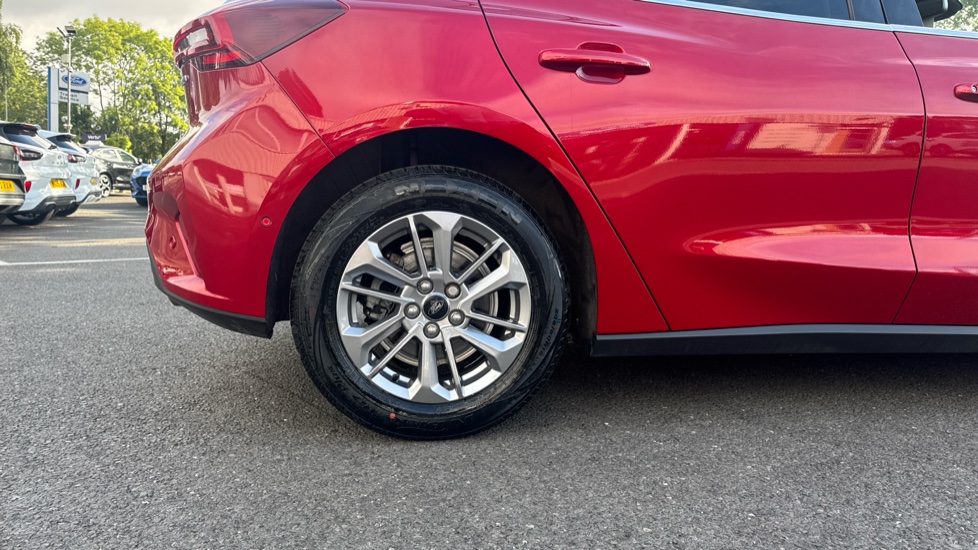 Ford Focus 1.0 EcoBoost Hybrid mHEV 155 Titanium 5dr Petrol Hatchback - Image 7