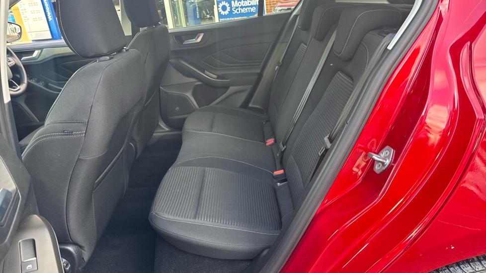 Ford Focus 1.0 EcoBoost Hybrid mHEV 155 Titanium 5dr Petrol Hatchback - Image 16