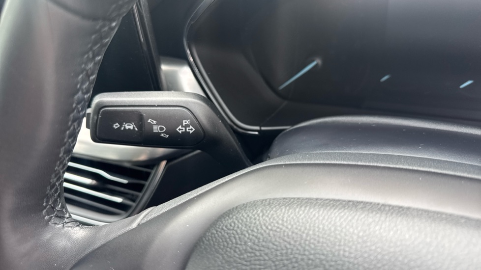 Ford Focus 1.0 EcoBoost Hybrid mHEV 155 Titanium 5dr Petrol Hatchback - Image 40