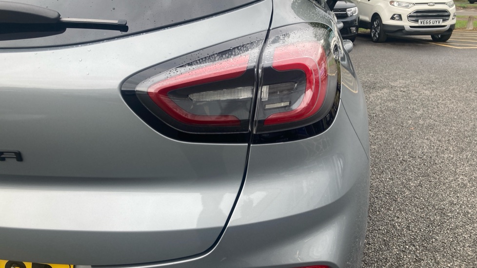 Ford Puma 1.0 EcoBoost Hybrid mHEV ST-Line X 5dr DCT Petrol Hatchback - Image 28