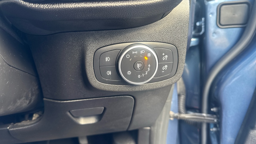 Ford Fiesta 1.0 EcoBoost Titanium 5dr Auto Petrol Hatchback - Image 27