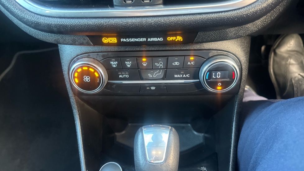 Ford Fiesta 1.0 EcoBoost Titanium 5dr Auto Petrol Hatchback - Image 32