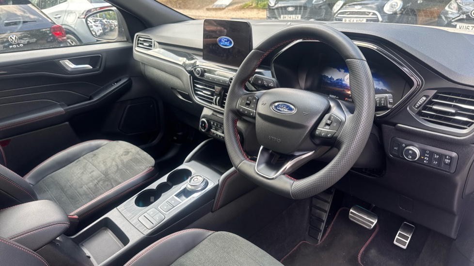 Ford Kuga 2.5 FHEV ST-Line X Edition 5dr CVT Hybrid Estate - Image 11