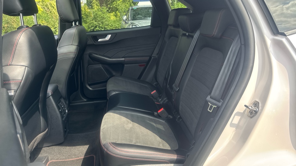 Ford Kuga 2.5 FHEV ST-Line X Edition 5dr CVT Hybrid Estate - Image 16