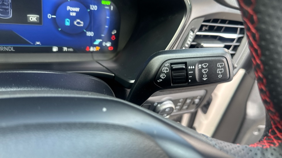 Ford Kuga 2.5 FHEV ST-Line X Edition 5dr CVT Hybrid Estate - Image 40