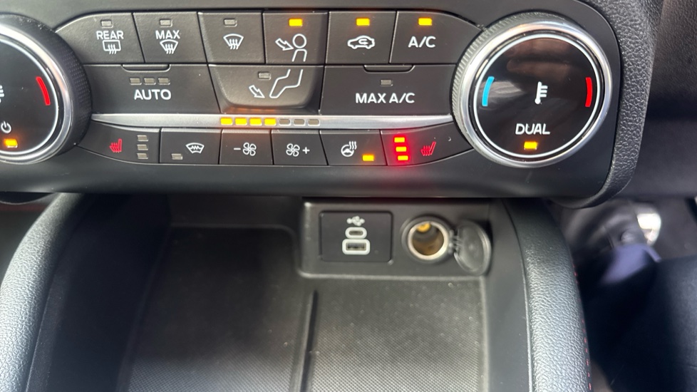 Ford Kuga 2.5 FHEV ST-Line X Edition 5dr CVT Hybrid Estate - Image 45