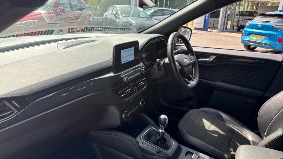 Ford Kuga 1.5 EcoBoost 150 ST-Line Edition 5dr Petrol Estate - Image 9
