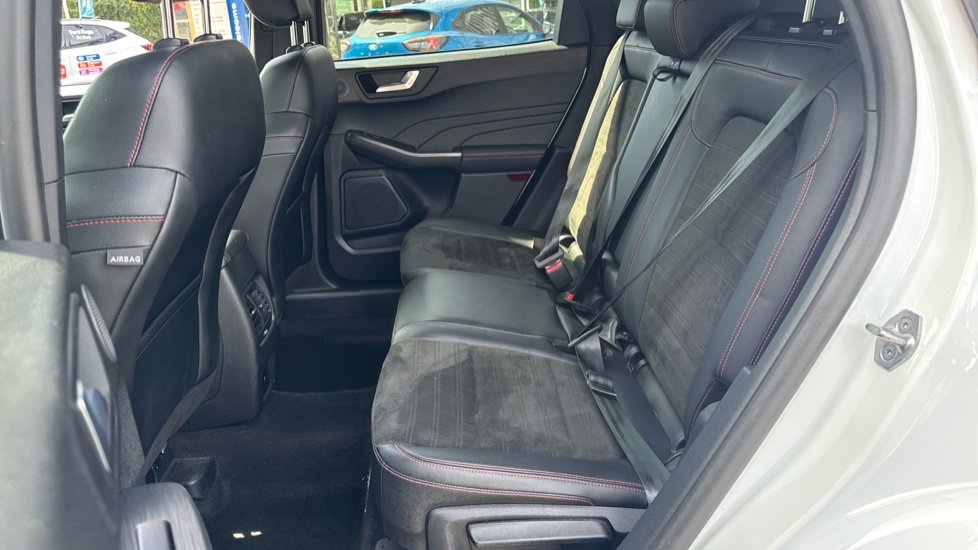 Ford Kuga 1.5 EcoBoost 150 ST-Line Edition 5dr Petrol Estate - Image 16