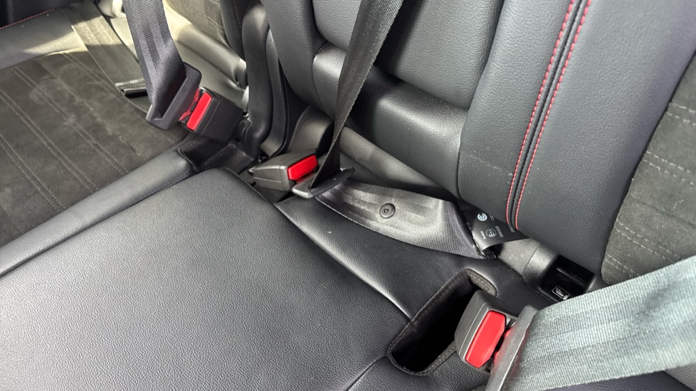 Ford Kuga 1.5 EcoBoost 150 ST-Line Edition 5dr Petrol Estate - Image 17