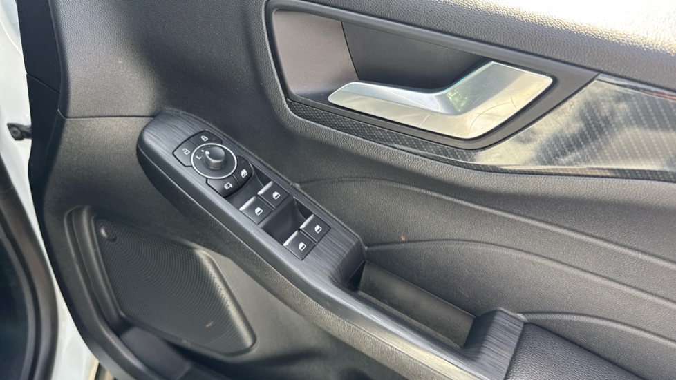 Ford Kuga 1.5 EcoBoost 150 ST-Line Edition 5dr Petrol Estate - Image 19