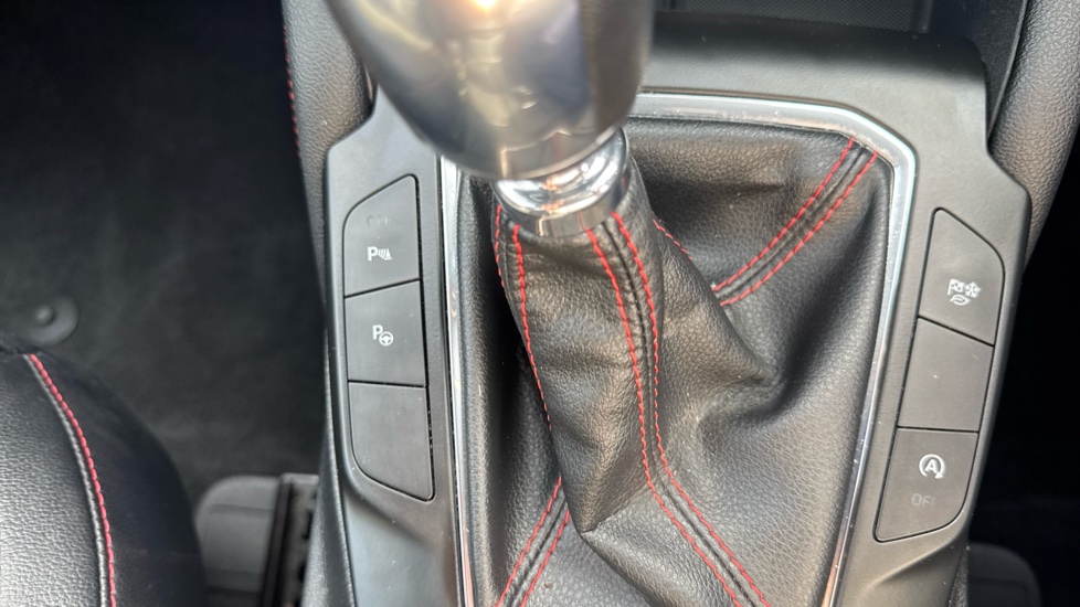 Ford Kuga 1.5 EcoBoost 150 ST-Line Edition 5dr Petrol Estate - Image 30