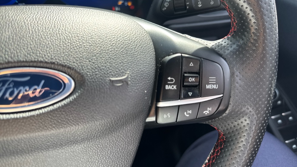 Ford Kuga 1.5 EcoBoost 150 ST-Line Edition 5dr Petrol Estate - Image 33