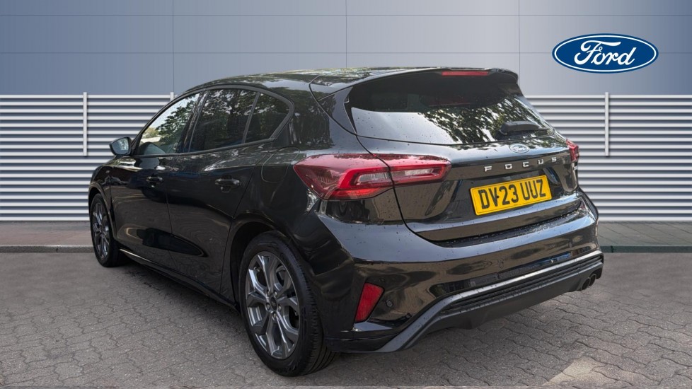 Ford Focus 1.0 EcoBoost Hybrid mHEV ST-Line 5dr Auto Petrol Hatchback - Image 2