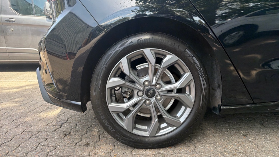 Ford Focus 1.0 EcoBoost Hybrid mHEV ST-Line 5dr Auto Petrol Hatchback - Image 7