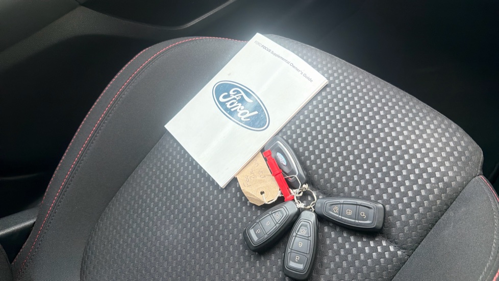 Ford Focus 1.0 EcoBoost Hybrid mHEV ST-Line 5dr Auto Petrol Hatchback - Image 19