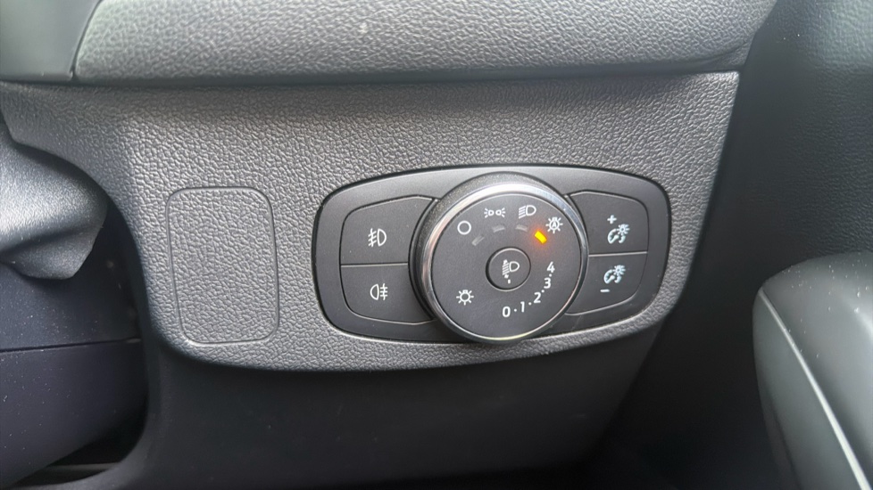 Ford Focus 1.0 EcoBoost Hybrid mHEV ST-Line 5dr Auto Petrol Hatchback - Image 22